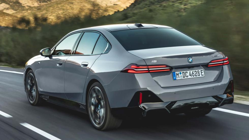 Νέα BMW Σειρά 5 πρώτη φορά ηλεκτρική, hi-tech με έως 601 άλογα